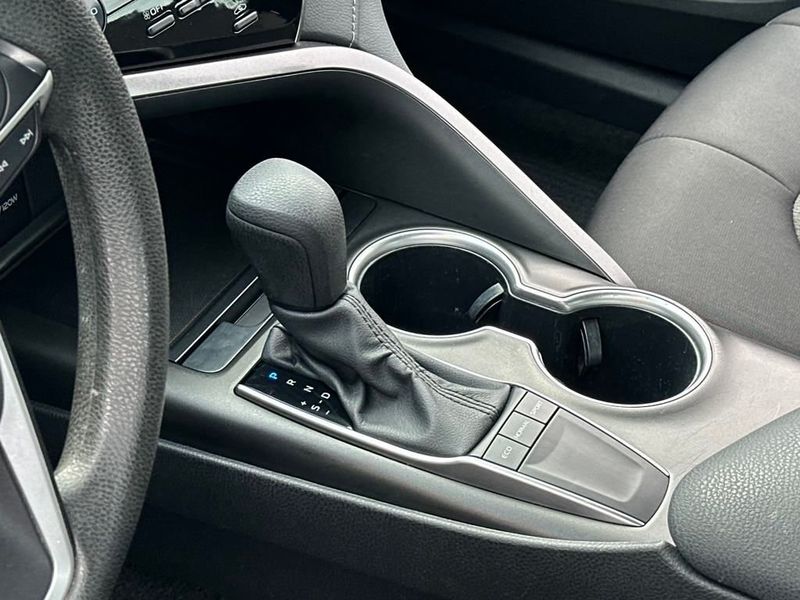 2024 Toyota Camry LE Automatic - 22943651 - 17