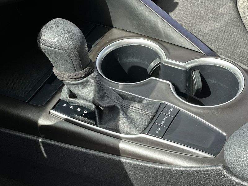 2024 Toyota Camry LE Automatic - 23059394 - 18