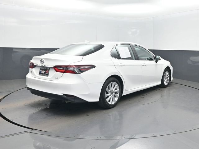 2024 Toyota Camry LE Automatic - 22993153 - 31
