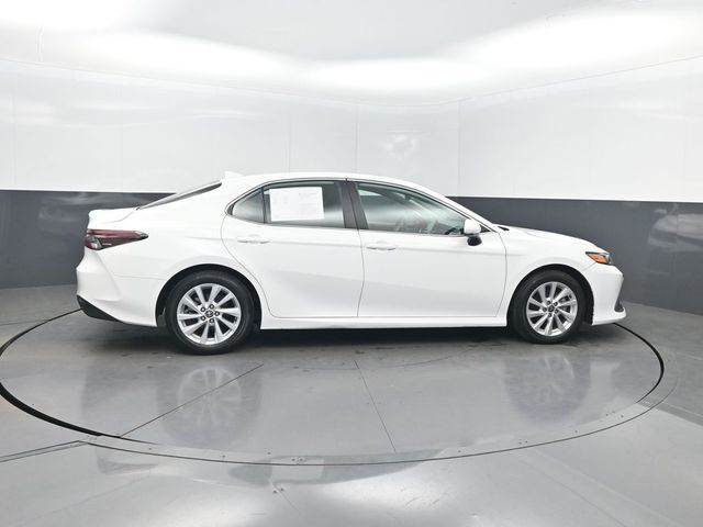 2024 Toyota Camry LE Automatic - 22993153 - 32