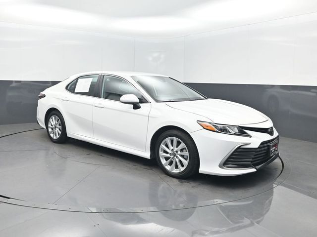 2024 Toyota Camry LE Automatic - 22993153 - 33