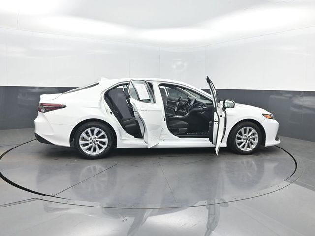 2024 Toyota Camry LE Automatic - 22993153 - 36
