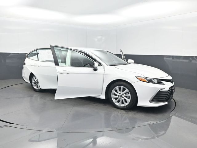 2024 Toyota Camry LE Automatic - 22993153 - 37