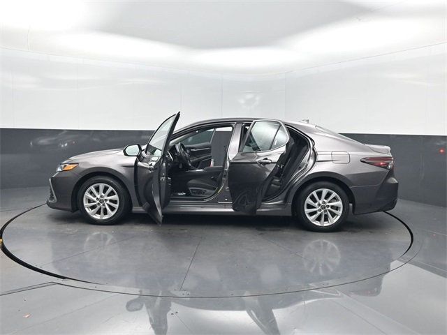 2024 Toyota Camry LE Automatic - 22924933 - 35