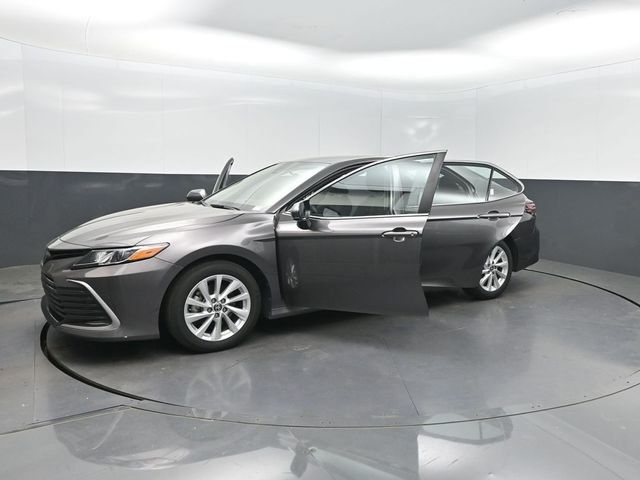 2024 Toyota Camry LE Automatic - 22998151 - 32