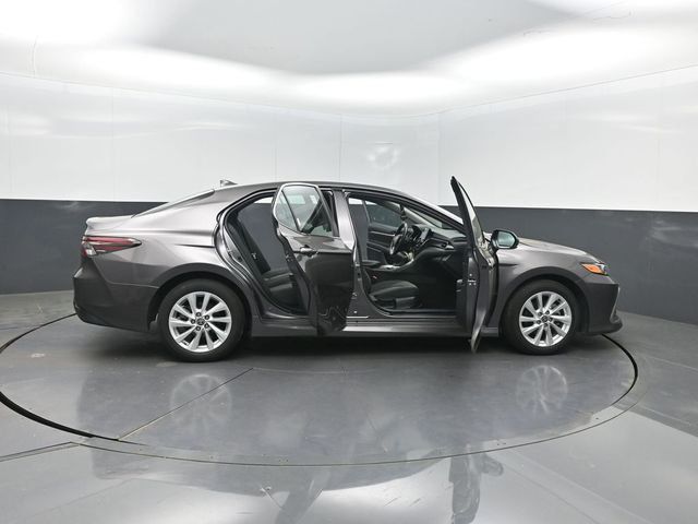 2024 Toyota Camry LE Automatic - 22998151 - 33