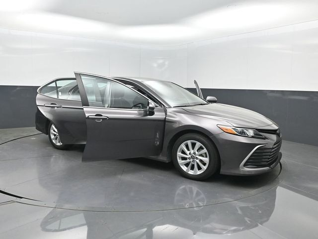 2024 Toyota Camry LE Automatic - 22998151 - 34