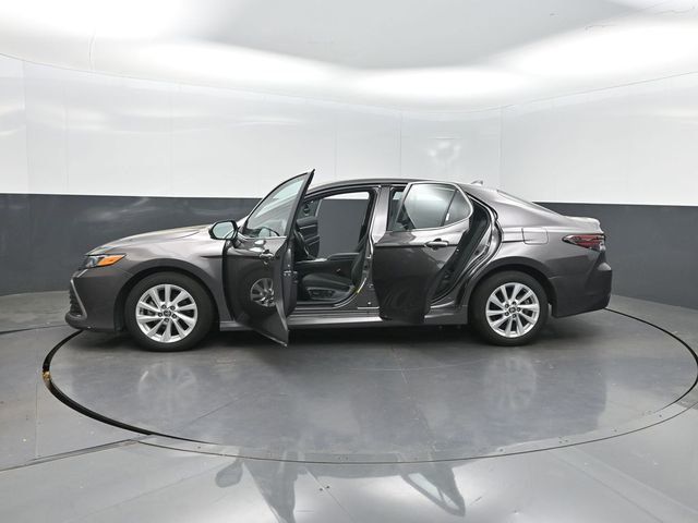 2024 Toyota Camry LE Automatic - 22998151 - 35