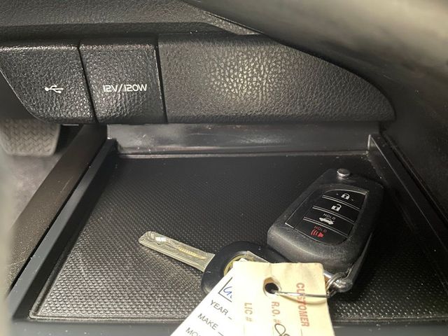 2024 Toyota Camry LE Automatic - 22987137 - 27