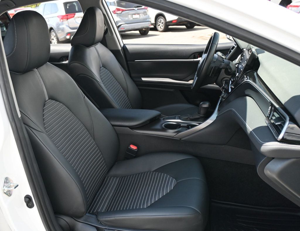 Toyota Camry photo 19
