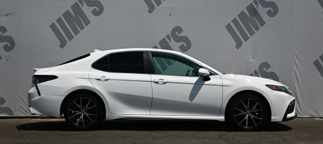 2024 Toyota Camry SE - 23063567 - 3