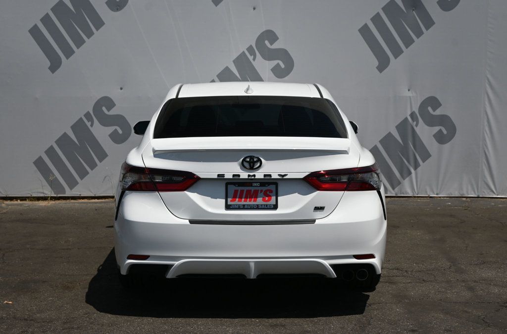 Toyota Camry photo 6