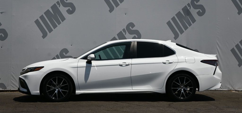 Toyota Camry photo 8