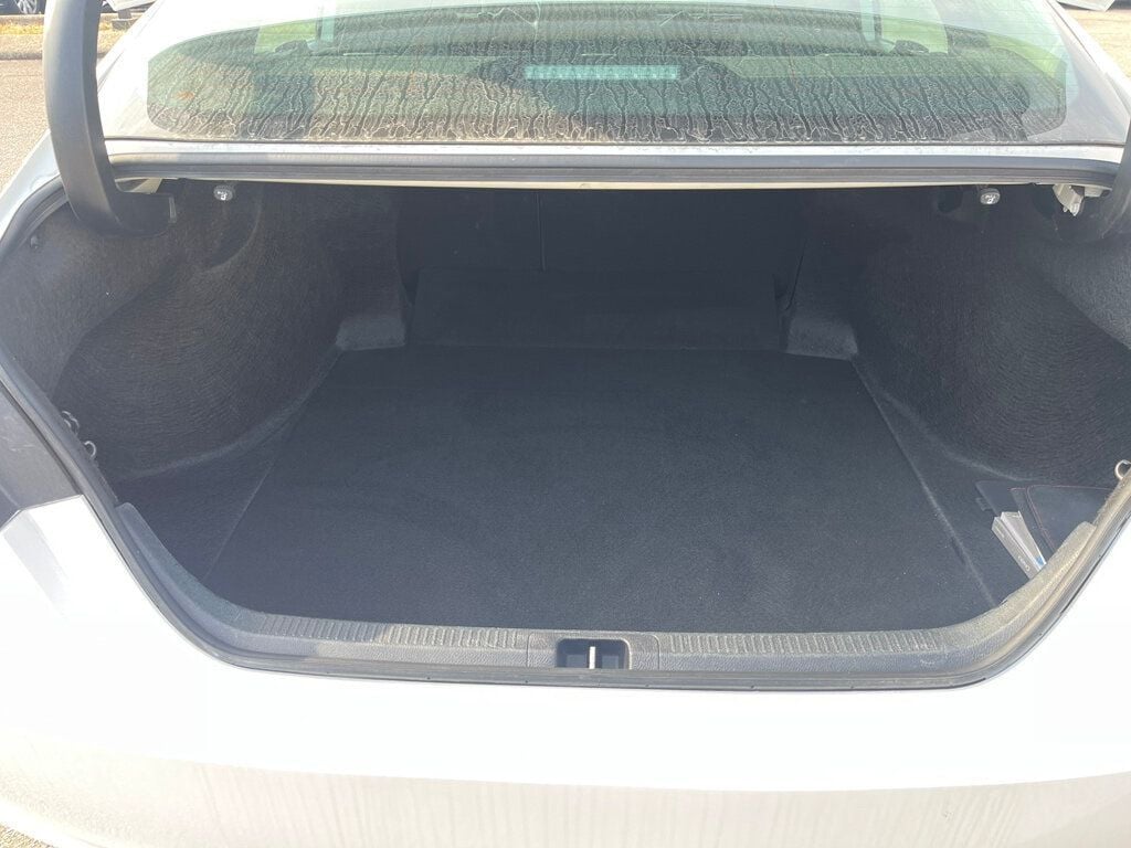 2024 Toyota Camry SE Automatic - 22984657 - 12