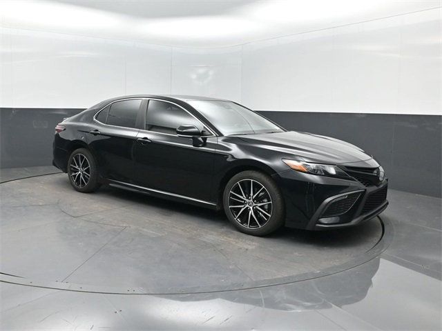 2024 Toyota Camry SE Automatic - 22903688 - 33