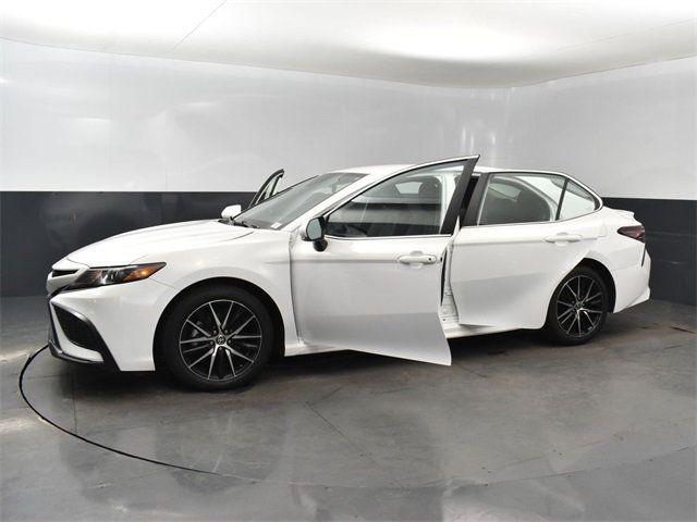 2024 Toyota Camry SE Automatic - 22916911 - 28