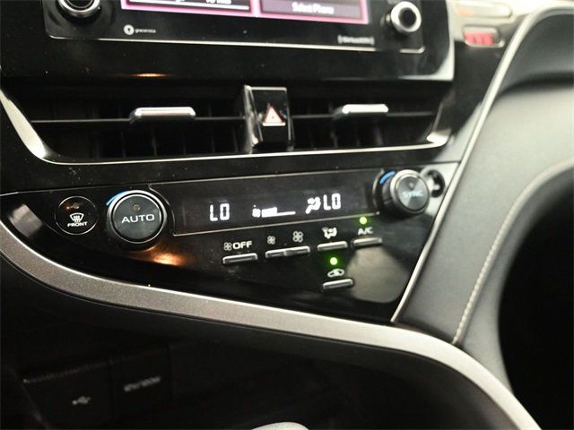 2024 Toyota Camry SE photo 10