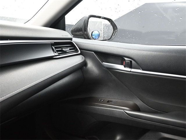 2024 Toyota Camry SE photo 12