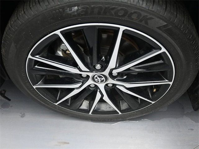 2024 Toyota Camry SE photo 14