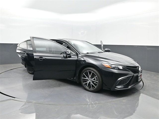 2024 Toyota Camry SE photo 26