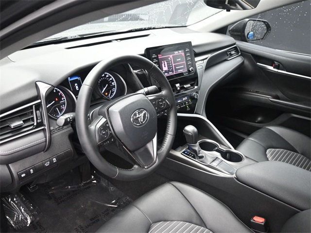 2024 Toyota Camry SE photo 4
