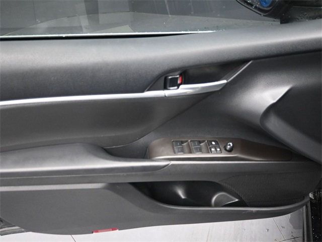2024 Toyota Camry SE photo 5