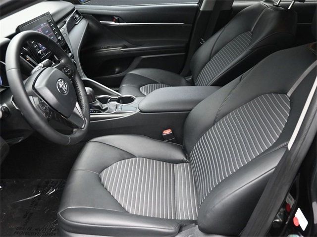 2024 Toyota Camry SE photo 6