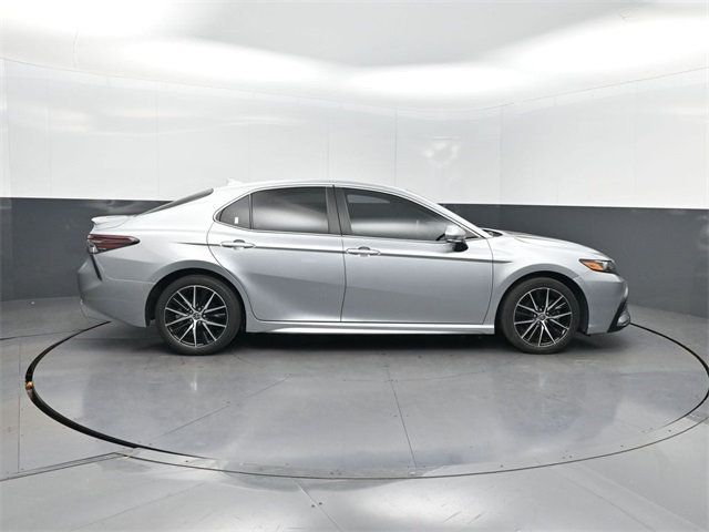 2024 Toyota Camry SE Automatic - 22930369 - 32