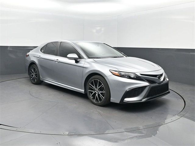 2024 Toyota Camry SE Automatic - 22930369 - 33