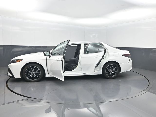 2024 Toyota Camry SE Automatic - 23066120 - 36