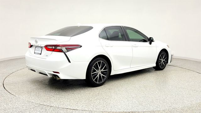 2024 Toyota Camry SE Automatic AWD w/ Moonroof, Blind Spot Monitor & Convenience - 23016941 - 4