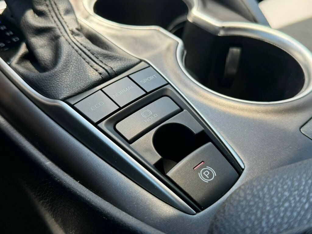 2024 Toyota Camry XLE Automatic AWD - 23034364 - 28