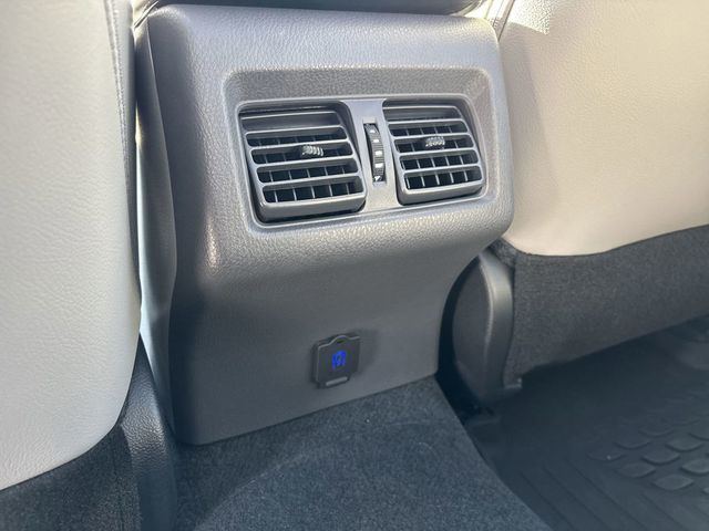 2024 Toyota Camry XLE V6 Automatic - 22779905 - 17