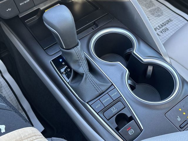 2024 Toyota Camry XLE V6 Automatic - 22779905 - 24