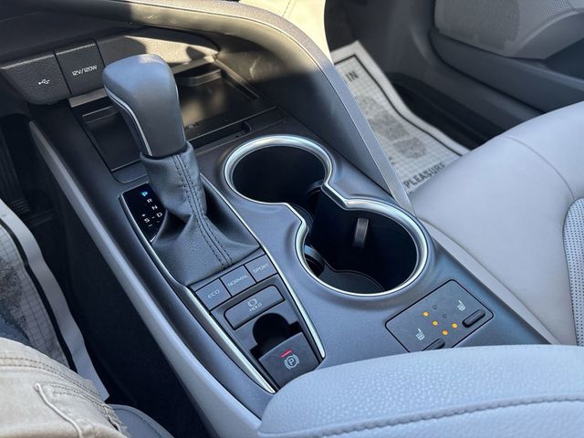 2024 Toyota Camry XLE V6 Automatic - 22779905 - 25