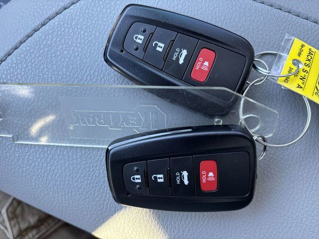 2024 Toyota Camry XLE V6 Automatic - 22779905 - 27