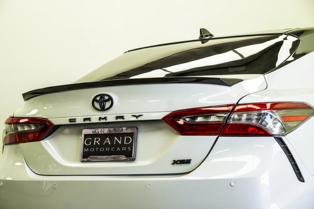 Toyota Camry photo 13