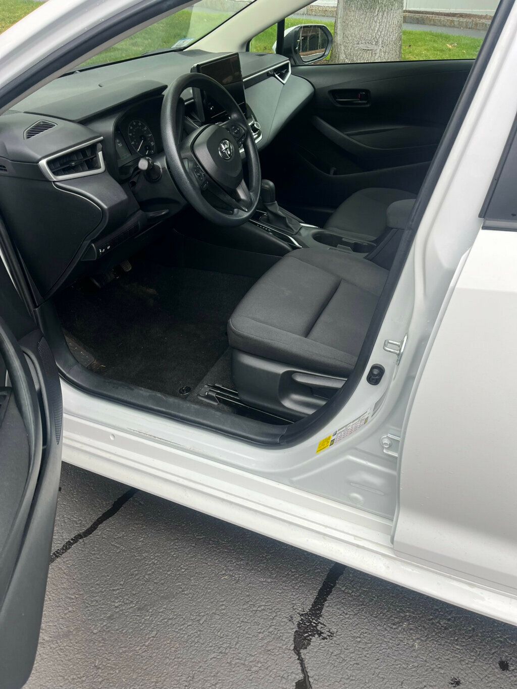 2024 Toyota Corolla LE CVT - 22921353 - 10