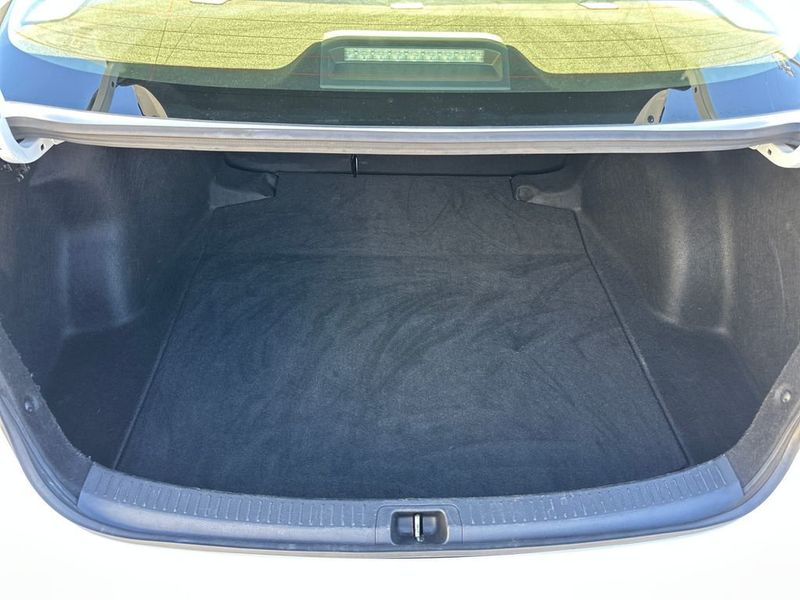 2024 Toyota Corolla LE CVT - 22954899 - 18