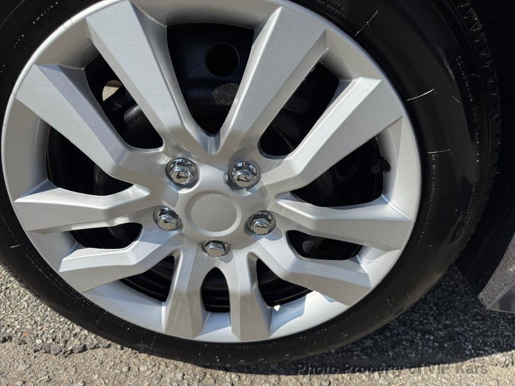 2024 Toyota Corolla LE CVT - 22896704 - 20