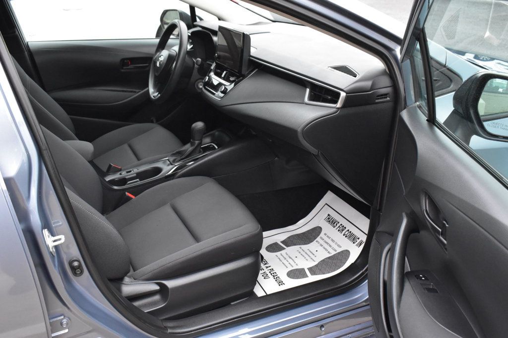 2024 Toyota Corolla LE photo 17