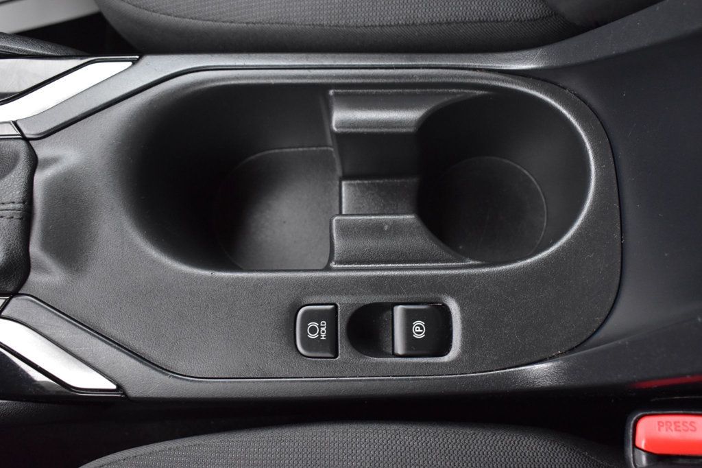 2024 Toyota Corolla LE photo 34