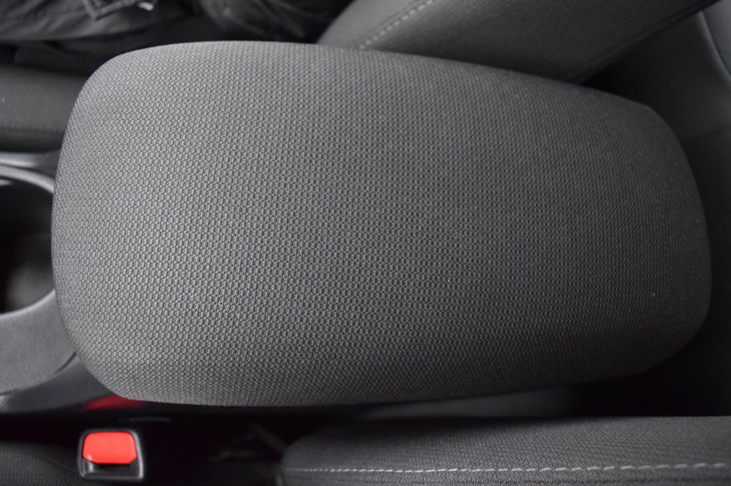 2024 Toyota Corolla LE photo 35