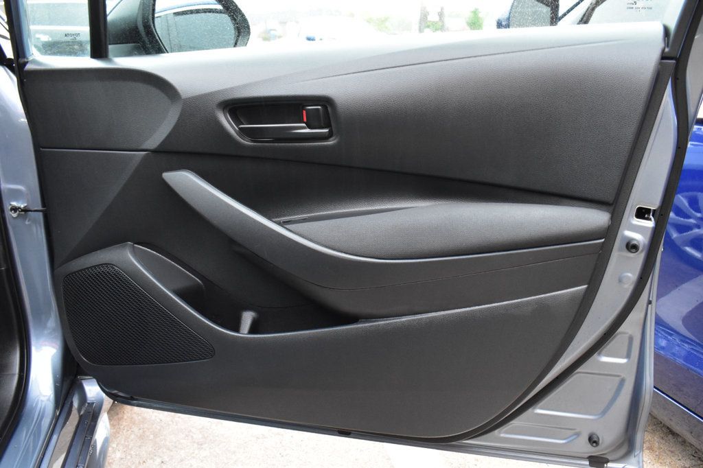 2024 Toyota Corolla LE photo 38