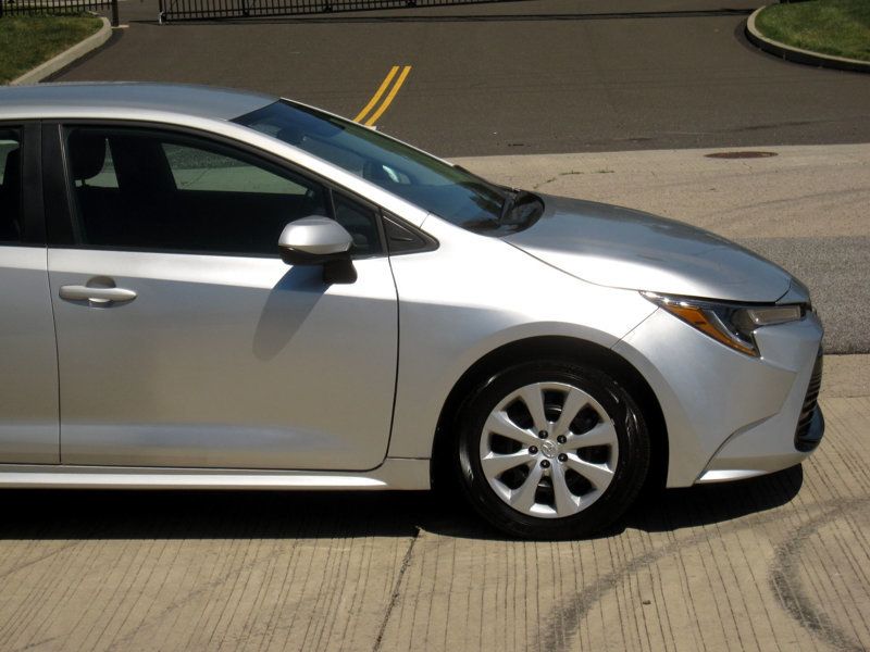 2024 Toyota Corolla LE photo 10