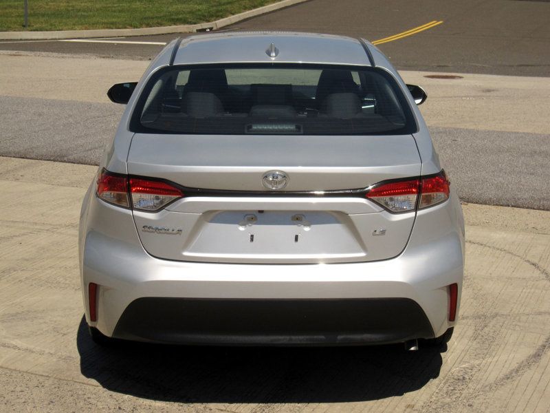 2024 Toyota Corolla LE photo 14