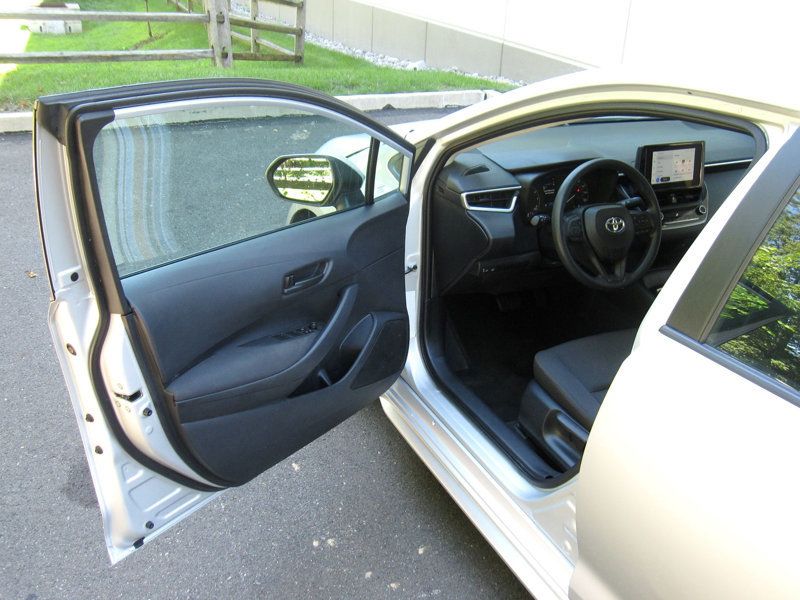 2024 Toyota Corolla LE photo 16