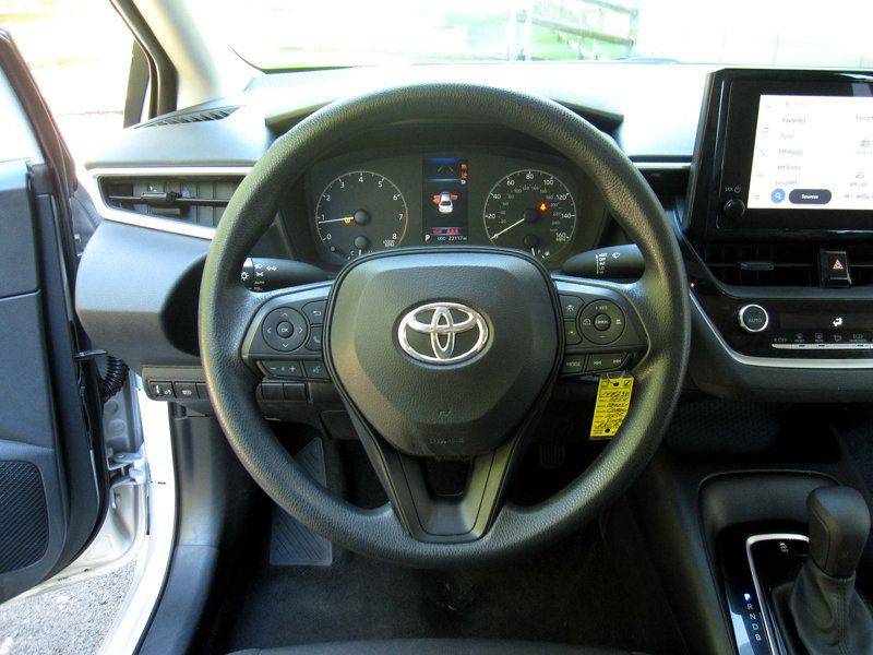 2024 Toyota Corolla LE photo 19