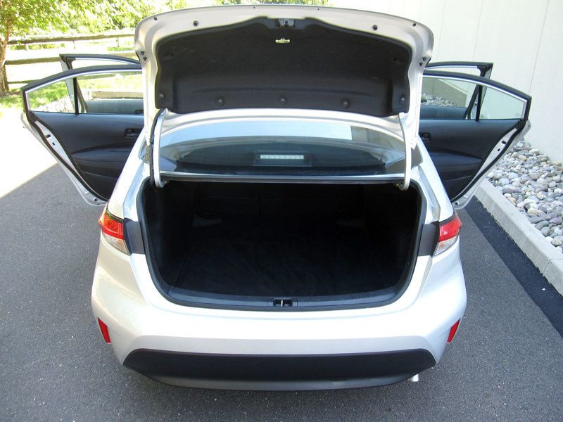 2024 Toyota Corolla LE photo 28