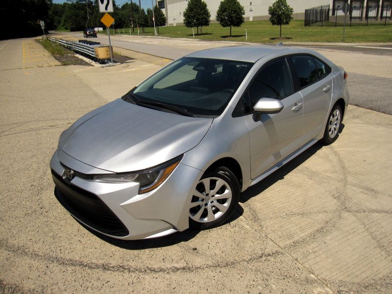 2024 Toyota Corolla LE photo 4